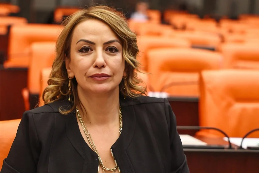 CHP Hatay Milletvekili Nermin Yıldırım Kara, CHP Genel Merkezi’ne kolluk