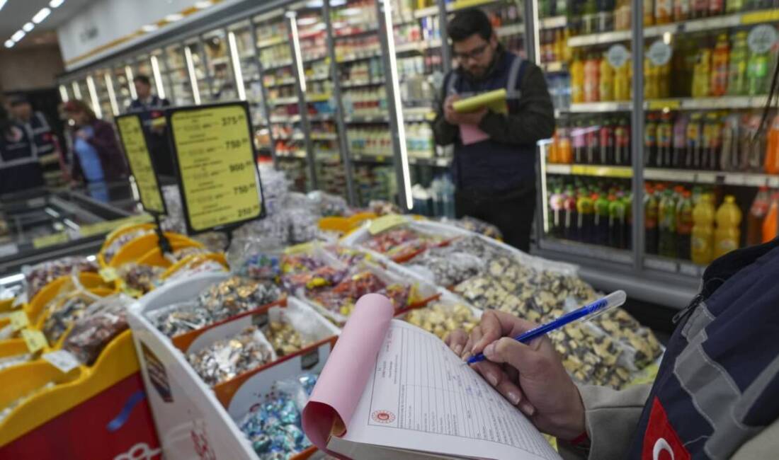 Ticaret Bakanlığı, yaklaşan Kurban Bayramı öncesinde piyasa denetimlerinin artırıldığını açıkladı.
