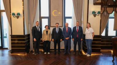 Hatay Valisi Mustafa Masatlı, Türkiye Milli Olimpiyat Komitesi heyetini makamında
