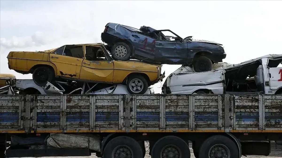 Uzun yıllardır kullanılmayan ve trafikte fiilen bulunmayan eski model araçlarla