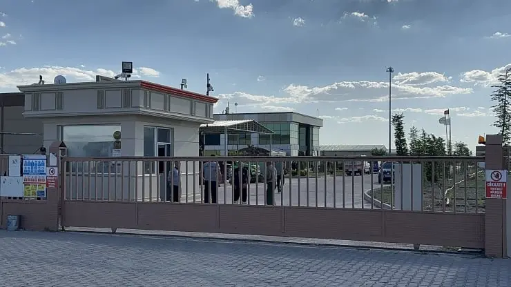 Niğde’nin Bor ilçesine bağlı Kemerhisar beldesinde faaliyet gösteren bir havai