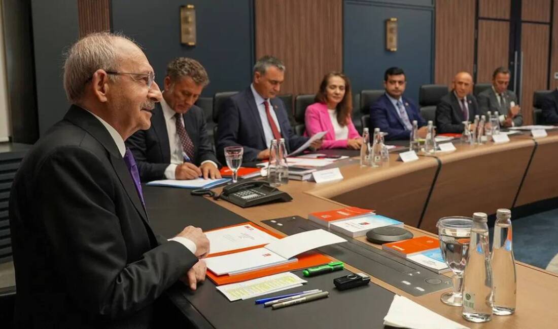 CHP’de kurultay tartışmaları ve “mutlak butlan” kararı sonrası yeniden şekillenen