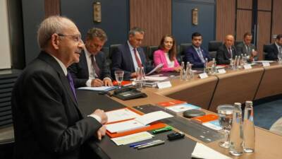 CHP’de kurultay tartışmaları ve “mutlak butlan” kararı sonrası yeniden şekillenen