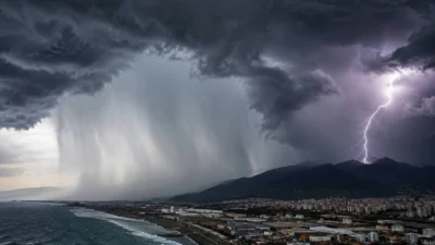 Hatay Valiliği, Meteoroloji verilerine dayanarak Doğu Akdeniz için gök gürültülü