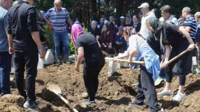 Hatay'ın Defne ilçesinde nişanlısı tarafından silahla öldürülen 30 yaşındaki Lamiya