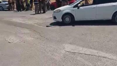 Hatay'ın Reyhanlı ilçesinde iki otomobilin çarpışması sonucu meydana gelen trafik