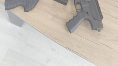 Hatay Emniyet Müdürlüğü ekiplerinin Reyhanlı ilçesinde gerçekleştirdiği uygulamalarda ruhsatsız silahlar