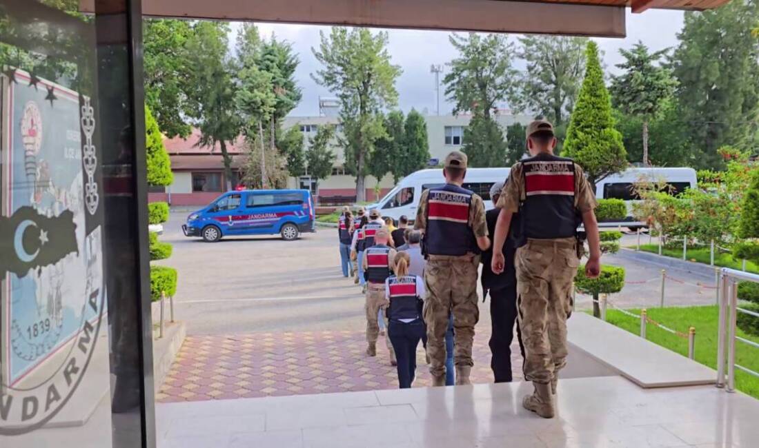 Hatay merkezli 14 ilde eş zamanlı düzenlenen operasyonda usulsüz sağlık