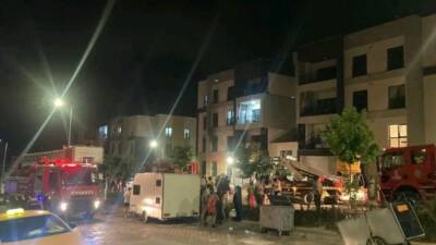 Hatay’ın Dörtyol ilçesinde bir apartman dairesinde çıkan yangın, itfaiye ekiplerinin