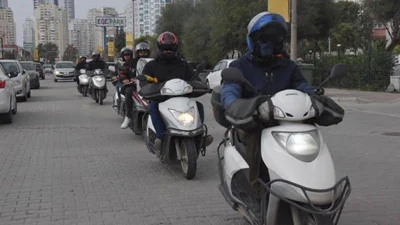 Hatay’da son dönemde artan e-skuter kullanımı ve motokuryelerin yoğun trafiğe