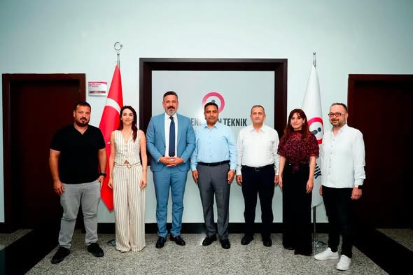 
Arsuz Belediye Başkanı Sami Üstün, ilçeye Meslek Yüksekokulu kazandırılması için