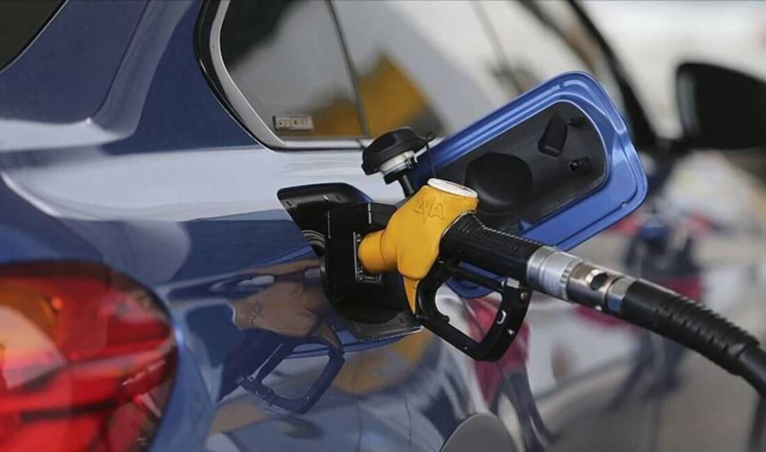 Enerji ve Tabii Kaynaklar Bakanı Alparslan Bayraktar, petrol fiyatları düşmesine