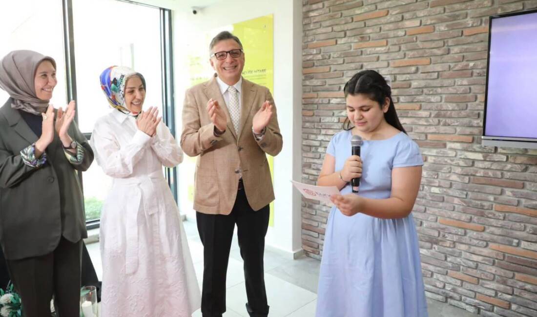 İskenderun Belediye başkanı Mehmet Dönmez’in Tunç Koleji öğrencisi kızı Yaren
