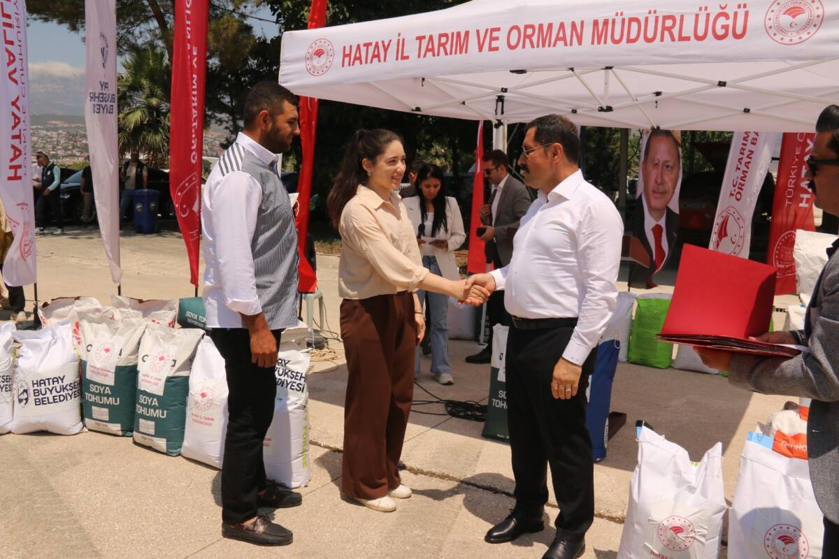 6 Şubat depremlerinden etkilenen Hataylı çiftçilere pamuk, soya ve ayçiçeği