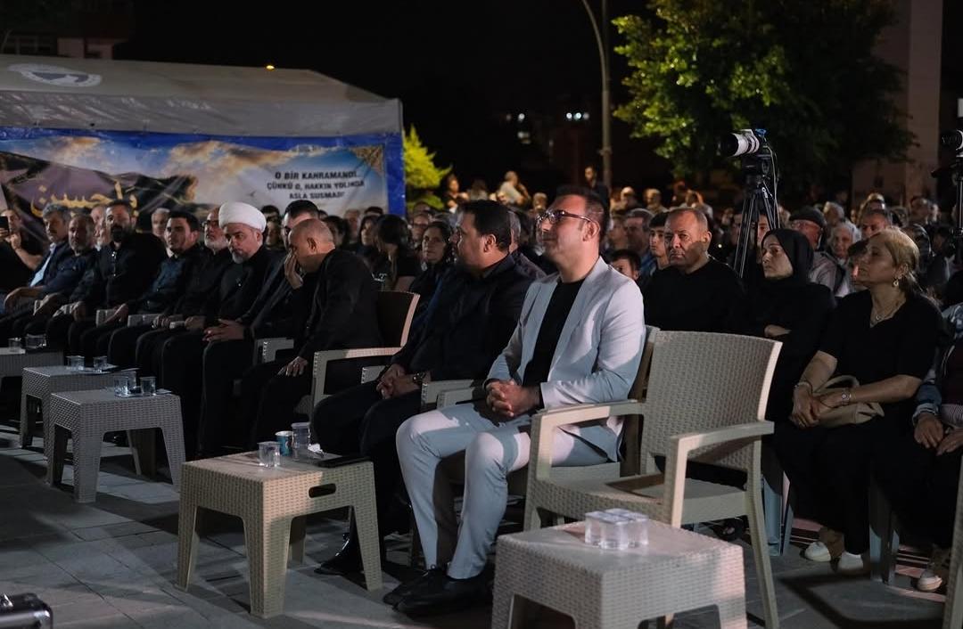 Defne Belediye Başkanı Halil İbrahim Özgün, Aşure Günü dolayısıyla düzenlenen
