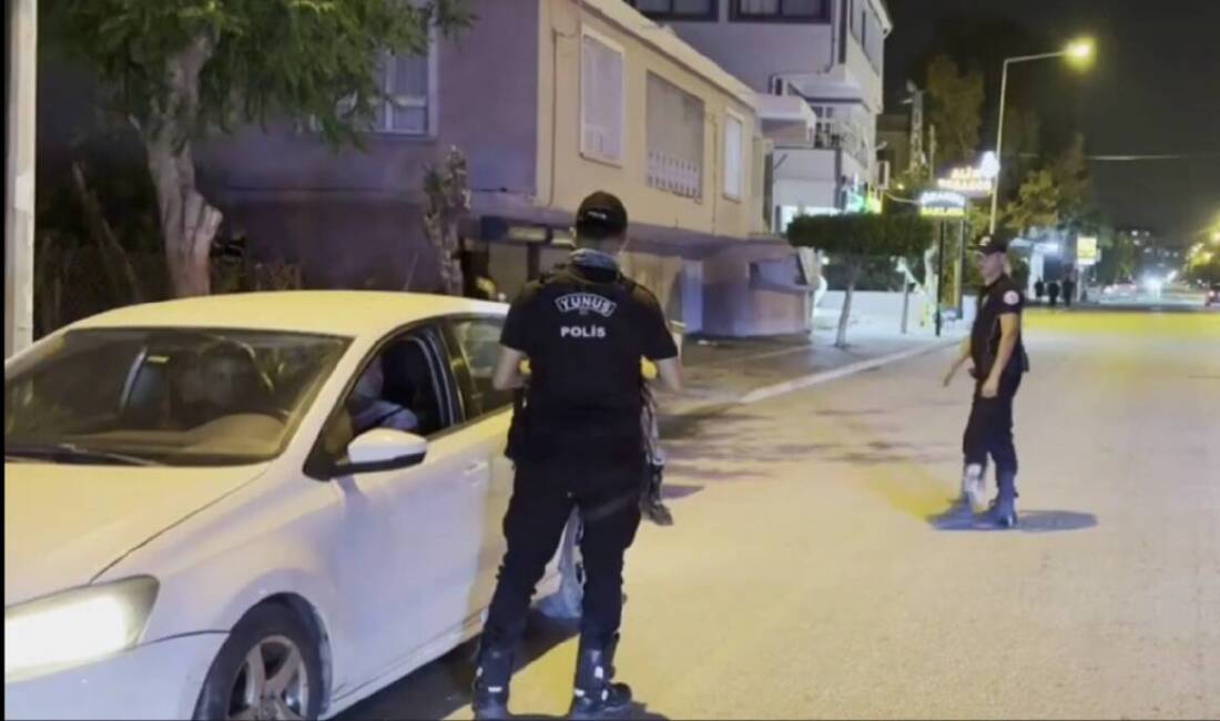 Hatay’ın Samandağ ilçesinde polis ekiplerinin gerçekleştirdiği kapsamlı asayiş uygulamalarında çeşitli