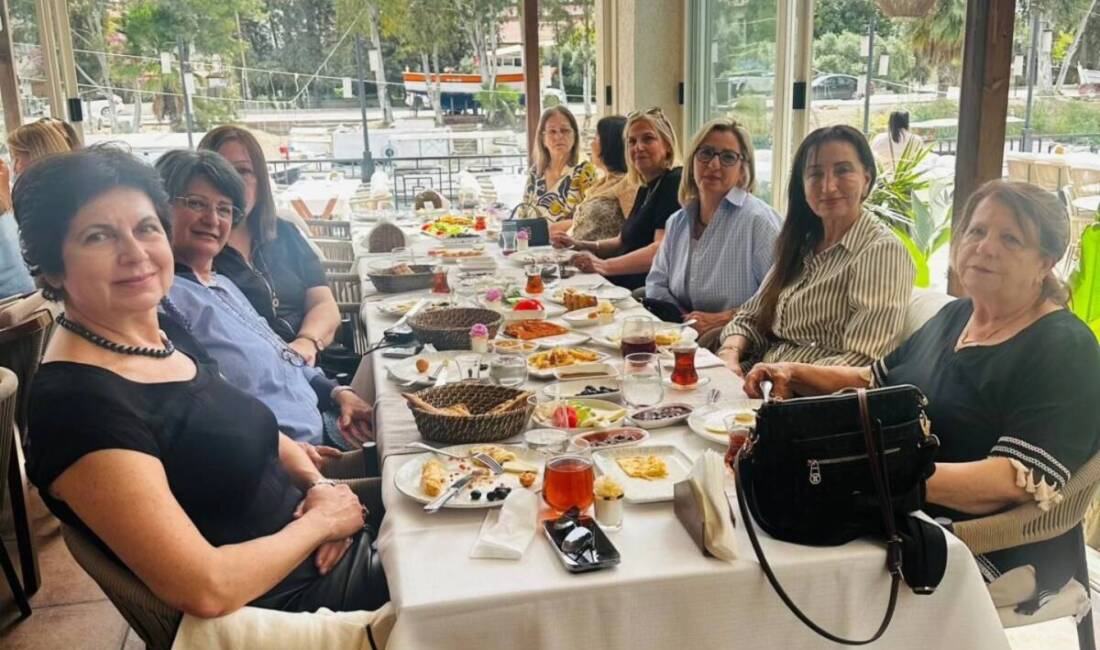 Türkiye Yardım Sevenler Derneği Antakya Şubesi, “Atatürk Eğitim Burslu” öğrenciler