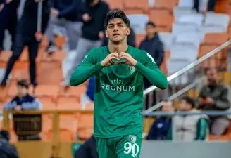 Futbola Maşukluspor ve Hatayspor altyapısında başlayan genç forvet Ali Habeşoğlu,