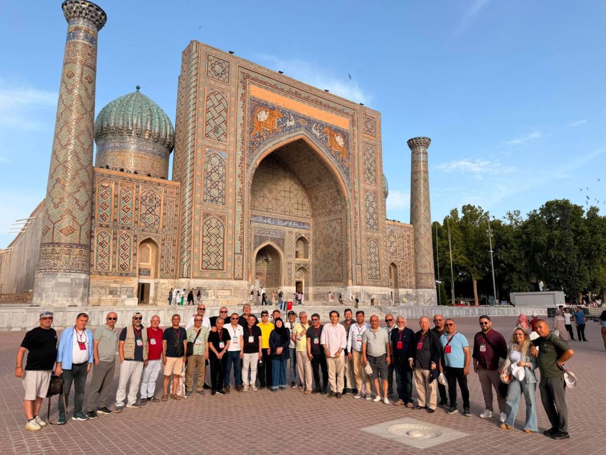 KGK üyesi gazeteciler Özbekistan’da ata yurdunun izlerini sü