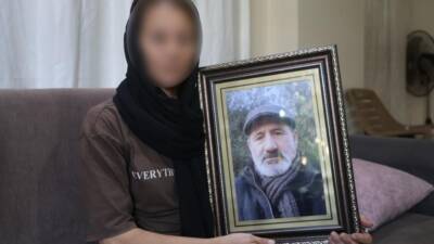 Defne ilçesinde yaşanan tartışmada kaldırım taşıyla yaralanan 63 yaşındaki Nurettin