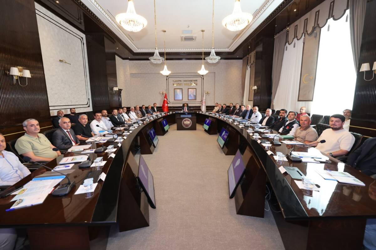 Hatay’da altyapı projeleri masaya yatırıldı