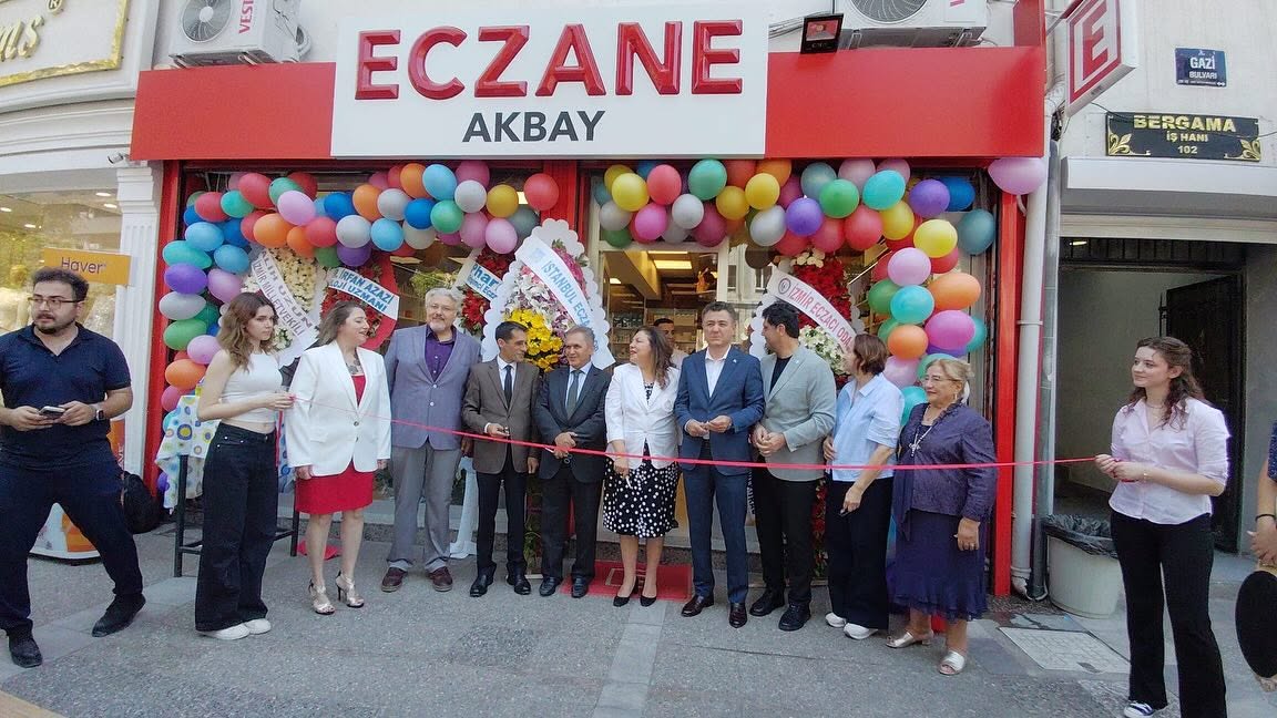 6 Şubat depremlerinin ardından Antakya’dan ayrılarak İzmir’e yerleşen Antakyalı Eczacı