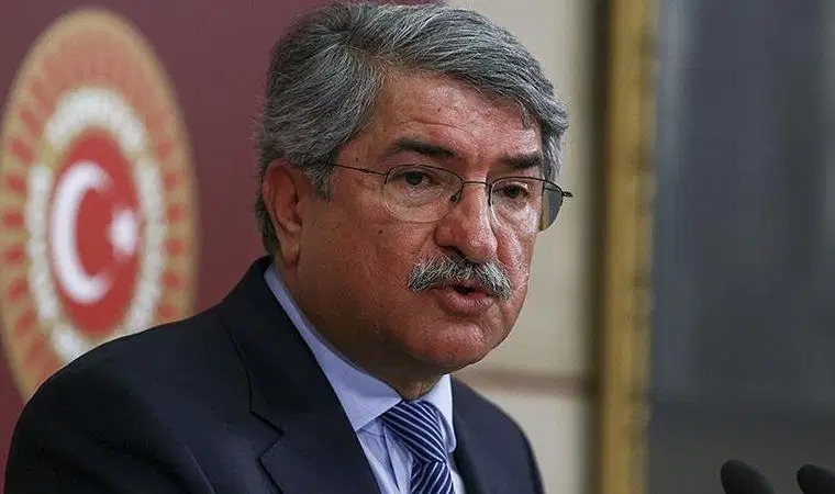 Eski Kültür Bakanı ve Antakya Gazetesi yazarı Fikri Sağlar, sosyal