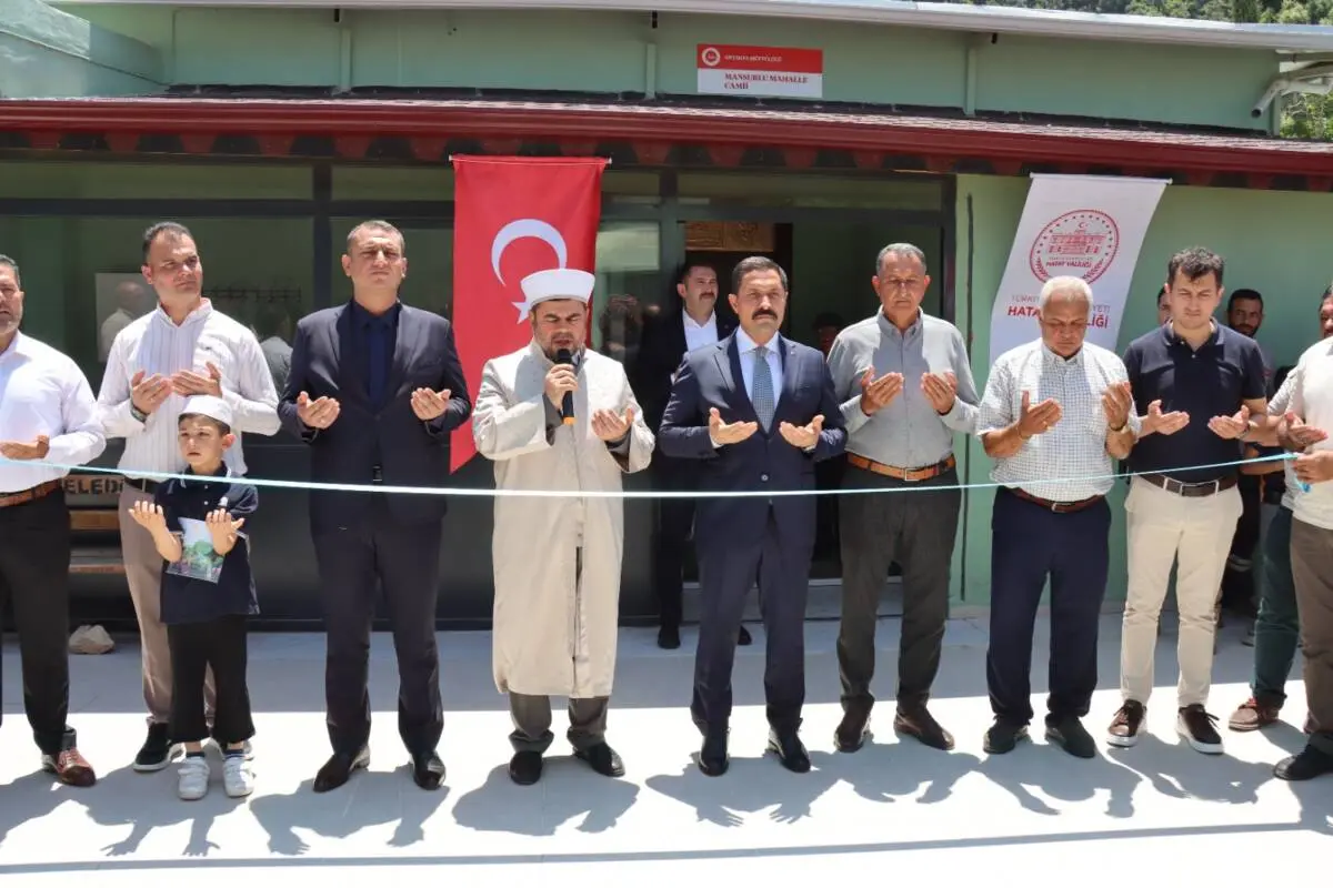 Hatay'ın Antakya ilçesinde 6 Şubat depremlerinde yıkılan Mansurlu Mahalle Camisi,
