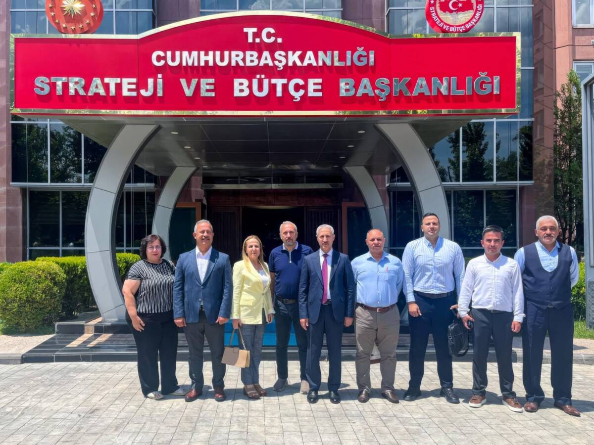 Hatay Mustafa Kemal Üniversitesi (MKÜ) Rektörü Prof. Dr. Veysel Eren,