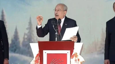 CHP Genel Başkanı Kemal Kılıçdaroğlu, partisinde yaşanan kurultay tartışmalarının gölgesinde