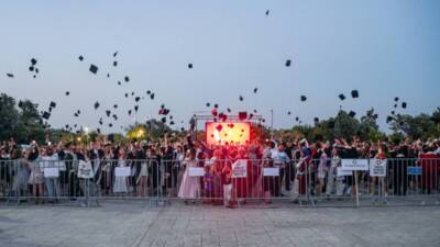 Hatay Mustafa Kemal Üniversitesi (HMKÜ), 2025-2026 eğitim-öğretim yılı mezunlarını düzenlenen