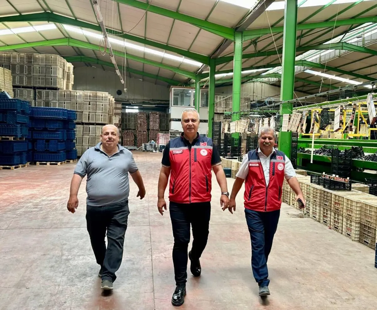 Gerçekleştirilen ziyarette işletmenin üretim ve paketleme süreçleri yerinde değerlendirilirken, yürütülen