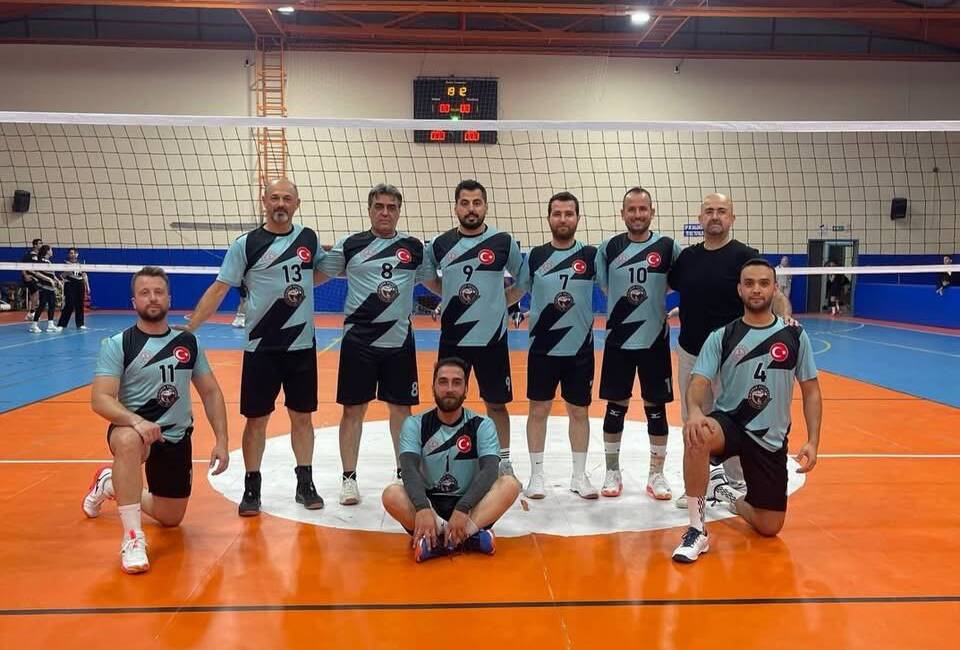 Hatay Kurumlar Arası Voleybol Turnuvası’nda gösterdiği başarılı performansla dikkat çeken