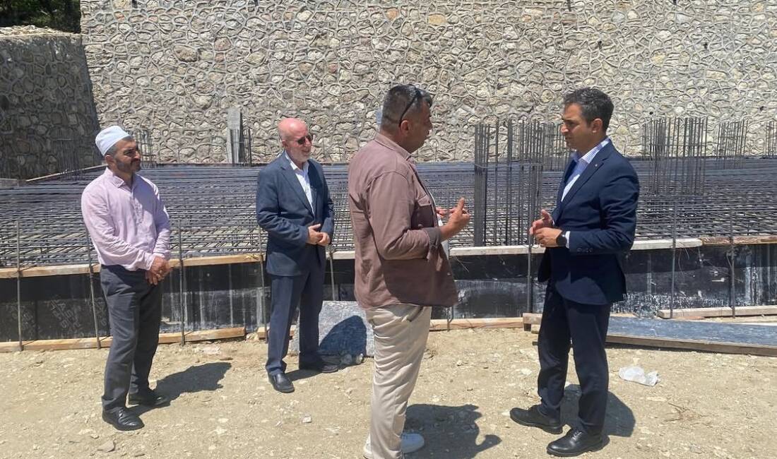Defne Kaymakamı Oğuz Cem Murat, Çökek Mahallesi'nde vatandaşlarla bir araya