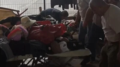 Antakya’da bugün etkili olan sağanak yağışta Narlıca Semt Pazarı’nı su