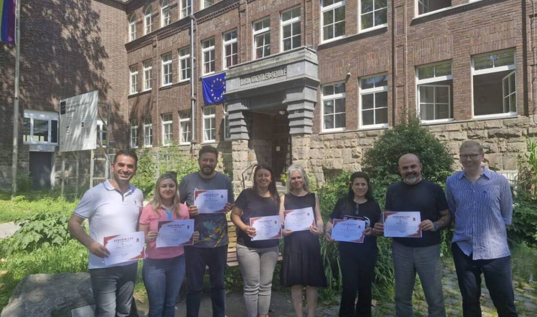 Defne Sümerler Ortaokulu yönetici ve öğretmenleri, Erasmus+ kapsamında Almanya’da eğitimde