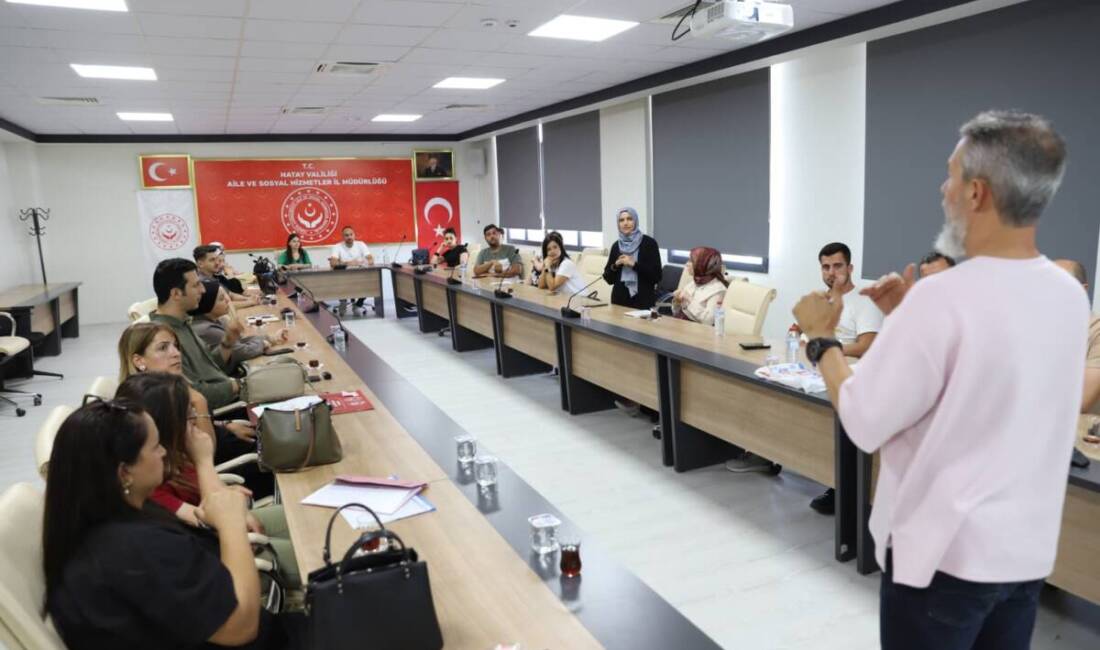 Hatay’da kamu personelinin işitme engelli bireylerle daha sağlıklı ve etkili
