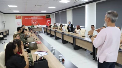 Hatay’da kamu personelinin işitme engelli bireylerle daha sağlıklı ve etkili