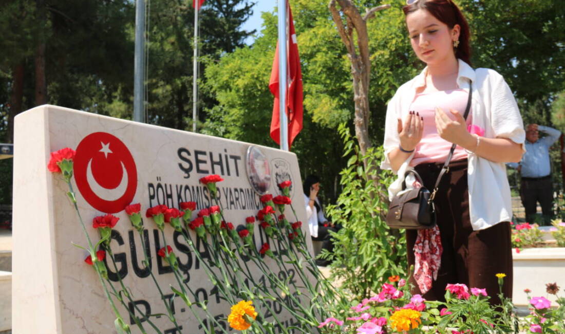 Bursa’da yaşayan 18 yaşındaki Hira Bayır, 15 Temmuz darbe girişiminde