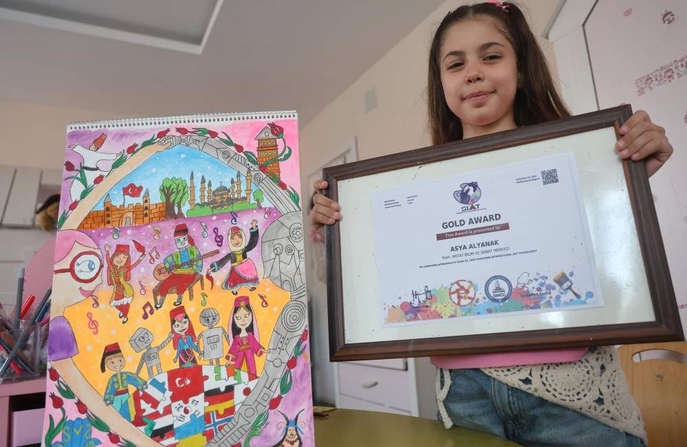 Hatay'ın Defne ilçesinde yaşayan 8 yaşındaki Asya Alyanak, Uluslararası Singapur
