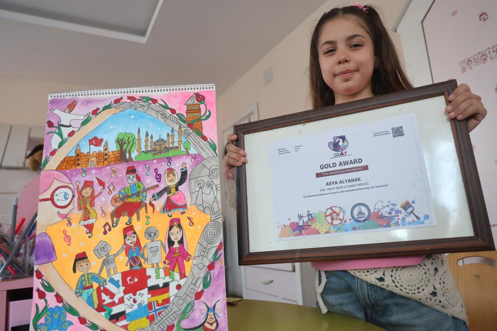 Hatay'ın Defne ilçesinde yaşayan 8 yaşındaki Asya Alyanak, Uluslararası Singapur