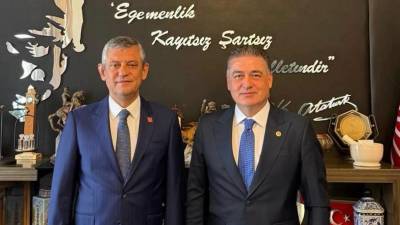 CHP Hatay Milletvekili Servet Mullaoğlu, partisinden istifa ettiğini duyurarak Özgür