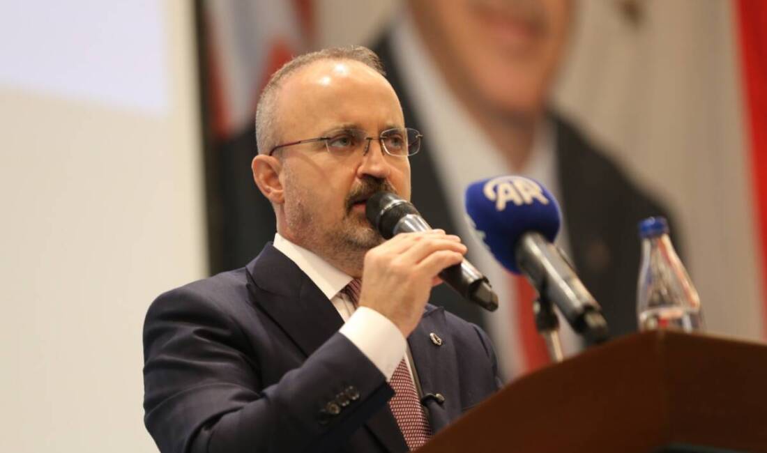 Hatay'da düzenlenen Muhtarlar Akademisi Eğitim Programı'nın kapanış törenine katılan İçişleri