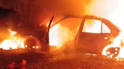 Hatay'ın Erzin ilçesinde seyir halindeyken motor bölümünden çıkan yangın nedeniyle