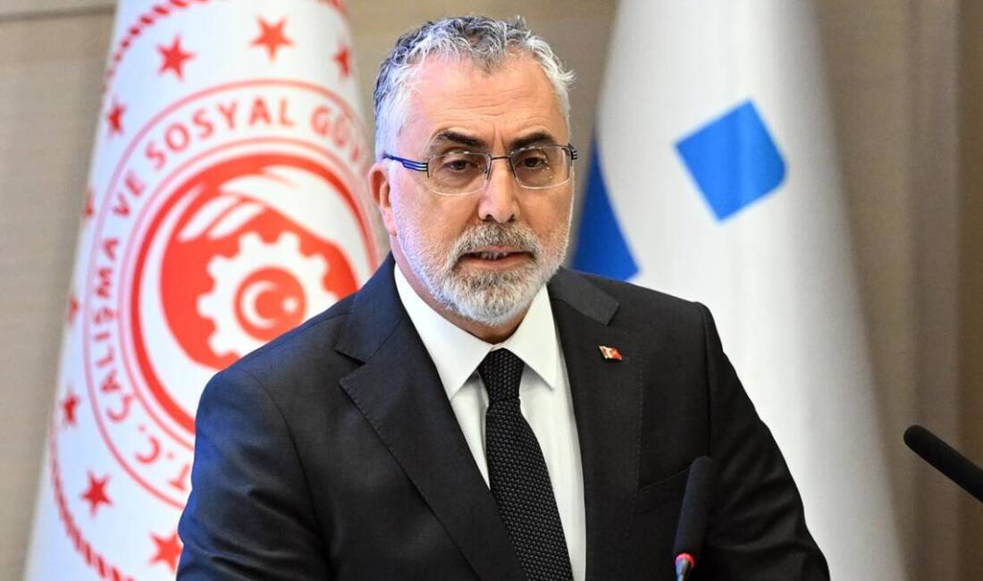 Çalışma ve Sosyal Güvenlik Bakanı Vedat Işıkhan, engelli bireyler ile