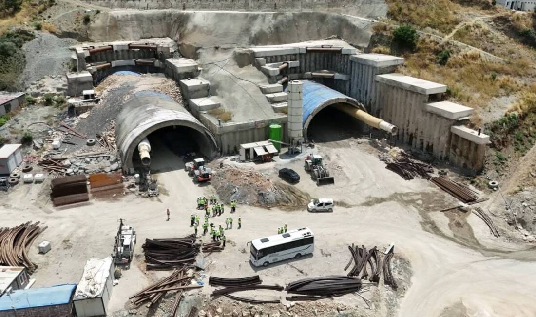 İnşaat Mühendisleri Odası Hatay Şubesi yönetici ve üyeleri İskenderun-Belen Tünel