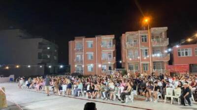Hatay'ın Samandağ ilçesinde düzenlenen Evvel Temmuz Festivali, gençlik etkinlikleri ve