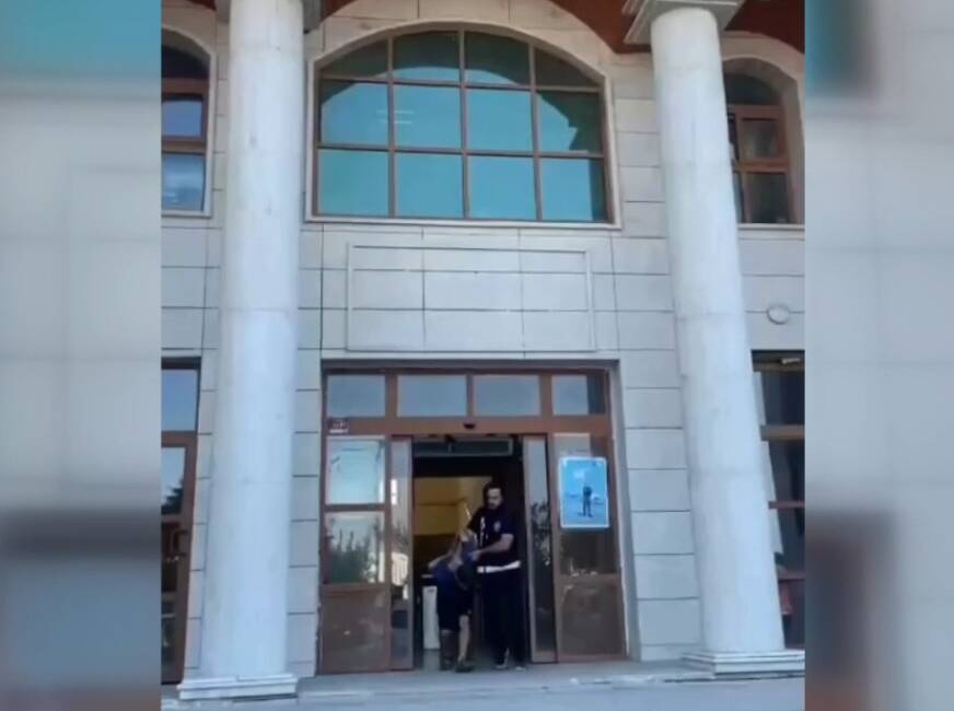Hatay'ın Kırıkhan ilçesinde eşine yönelik şiddet uyguladığı belirlenen bir kişi,