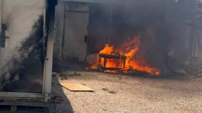 

Hatay'ın Antakya ilçesinde çıkan yangında bir konteyner tamamen yanarak kullanılamaz