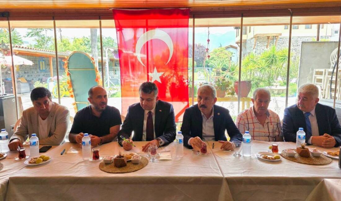 Toplantıda, narenciye sezonu öncesinde üreticinin maliyetlerinin düşürülmesi, iç tüketimin artırılması
